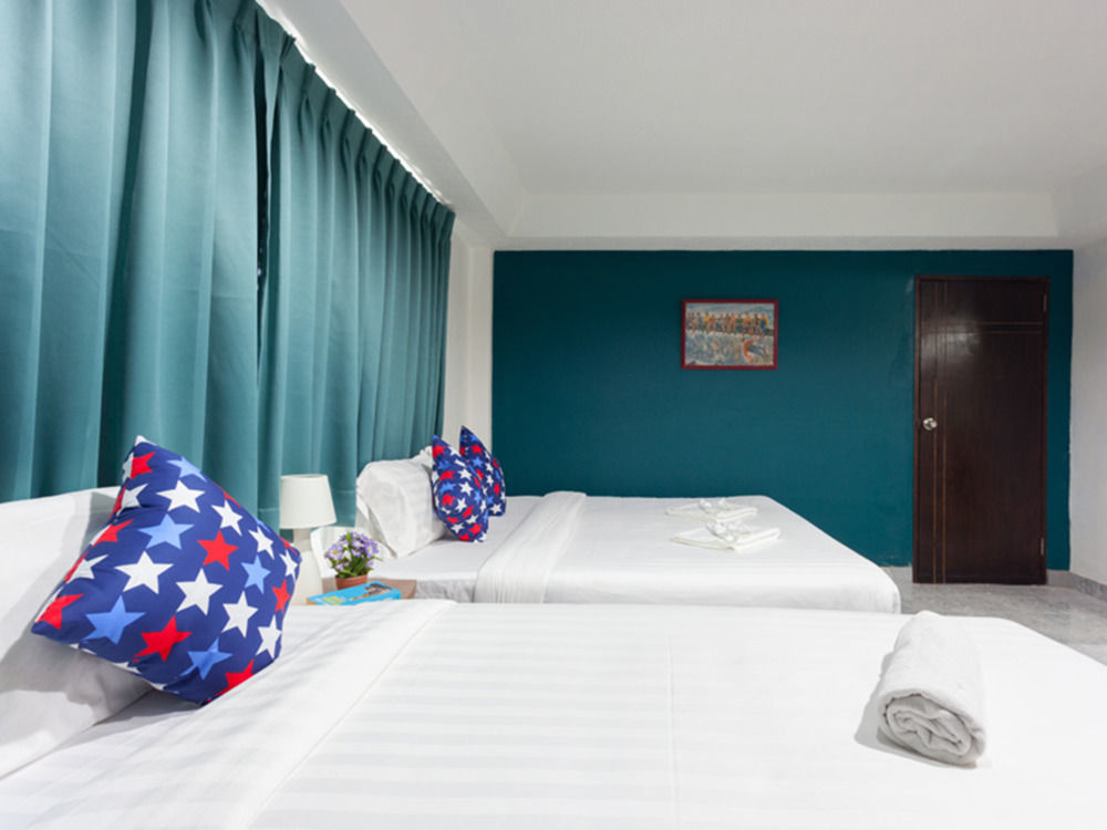 Simple Boutique Seabreeze Hotel Patong Екстериор снимка